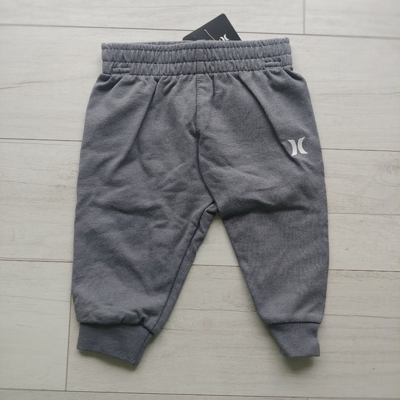 HURLEY NEW Baby Shark Bodysuit & Jogger Sweatpants - Picture 6 of 14